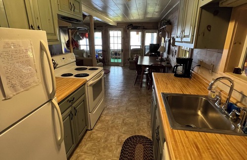 Ellsworth House | Patten Place - Waterfront Paradise on Upper Patten Pond