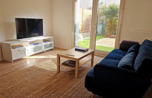 Tours House | Paul Eluard - Quiet house with central Tours parking lot