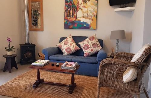 Grabouw House | Paul Wallace Wines & Cottages