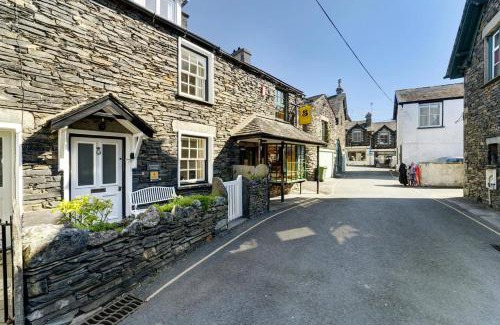 Ambleside House | Pavement Cottage