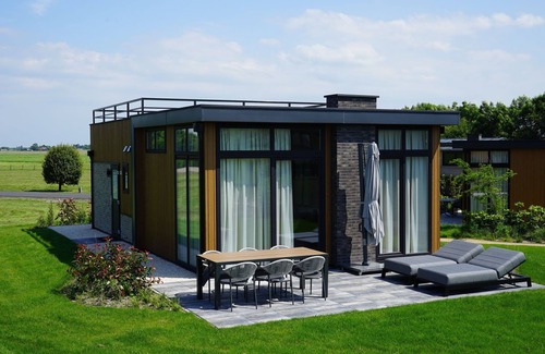 Vleteren House | Pavilion 6 by Interhome