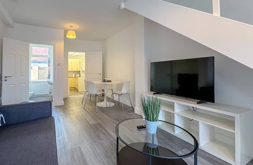 Gorleston-on-Sea House | Pavilion - Beachfront property