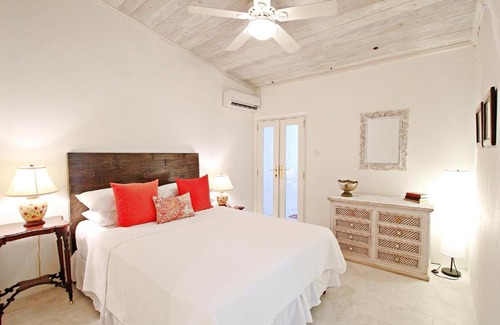 Folkestone Villa | Pavilion Villa by Bluescape