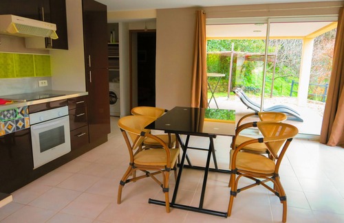 Barbaggio Villa | Pavillon en Pierre Isolé Dans un Écrin de Verdure Avec vue sur mer