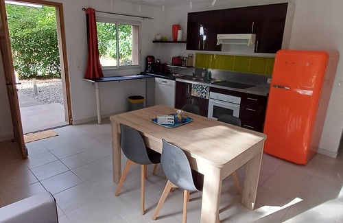 Barbaggio Villa | Pavillon en Pierre Isolé Dans un Écrin de Verdure Avec vue sur mer