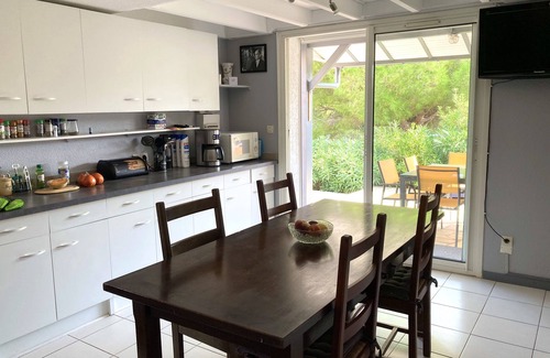 Saint-Pierre-la-Mer Cabin | Pavillon le Clos du Soleil, Parking et Piscine Dans Résidence