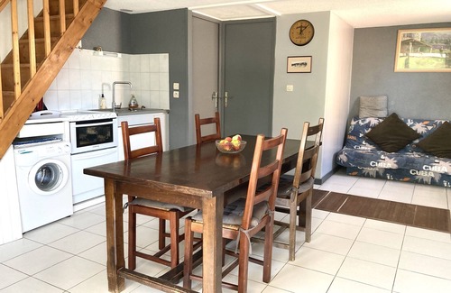 Saint-Pierre-la-Mer Cabin | Pavillon le Clos du Soleil, Parking et Piscine Dans Résidence