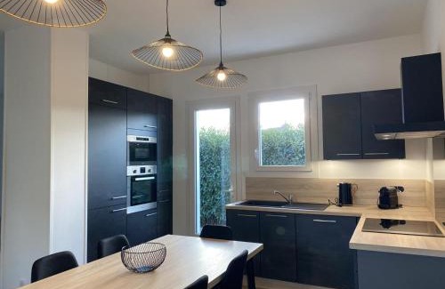 Brout-Vernet House | Pavillon rénové avec jardin et climatisation - FR-1-489-417