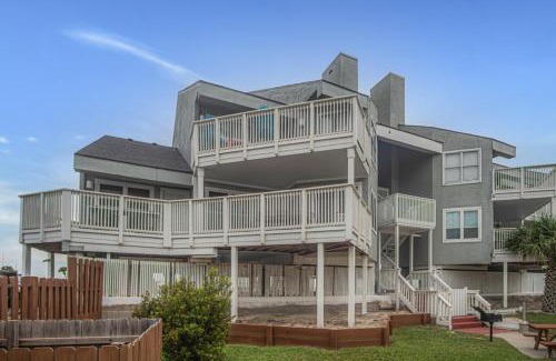 Port Aransas Apartment | Pawsitively Paradise