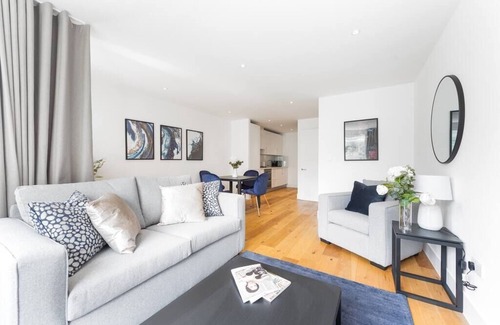 Camden Town with Primrose Hill Apartment | PBC | One Bedroom Apartment with Balcony JT4