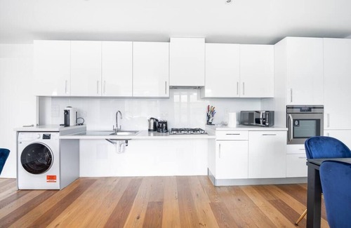 Camden Town with Primrose Hill Apartment | PBC | One Bedroom Apartment with Balcony JT6