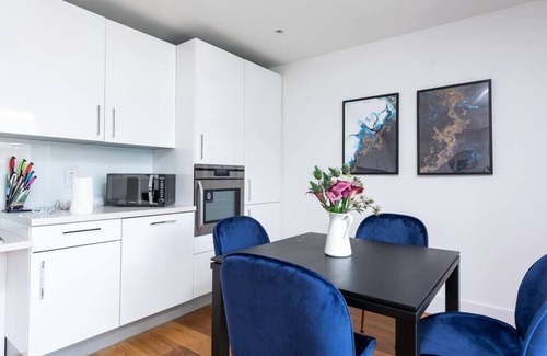 Camden Town with Primrose Hill Apartment | PBC | One Bedroom Apartment with Balcony JT6