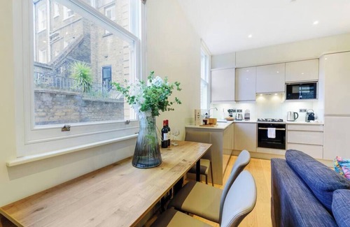 Colville Apartment | PBC | One Bedroom Apartment in Soho GT6