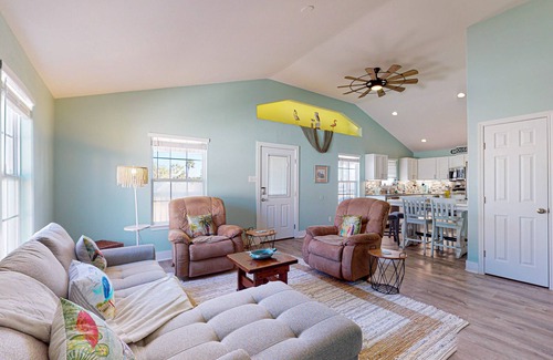 Leeward Sands House | PC625 Private Pool, Golf Cart Included, Boat Parking, Pet Friendly