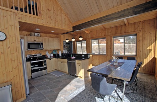 Taos Ski Valley Cabin | Peace Like a River Mountain Home Cabin - Red River, New Mexico, Hot Tub Optional