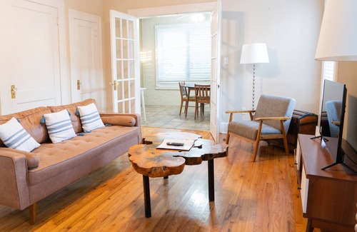 Riviera Bay Apartment | Peaceful 1/1 Apt - Downtown 10 minutes