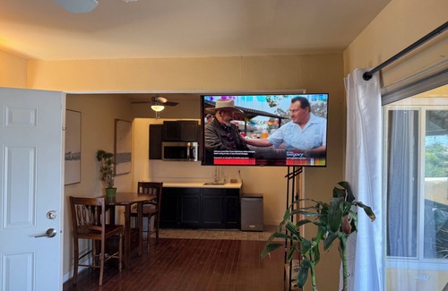 South San Gabriel House | Peaceful 1-bedroom Retreat in Pleasant Hillside SGV