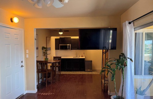 South San Gabriel House | Peaceful 1-bedroom Retreat in Pleasant Hillside SGV