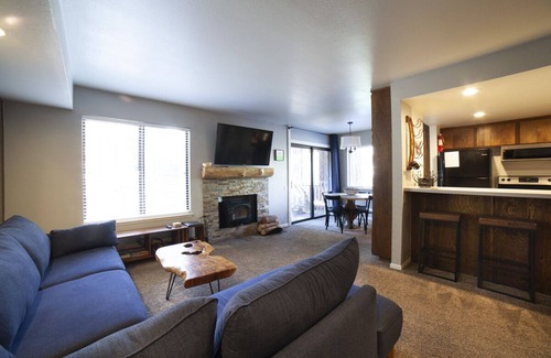 Mammoth Lakes Condo | Peaceful 1 br/1ba condo for your mountain stay