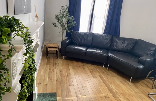 Holborn and Covent Garden Apartment | Peaceful 1BR Retreat in Holborn
