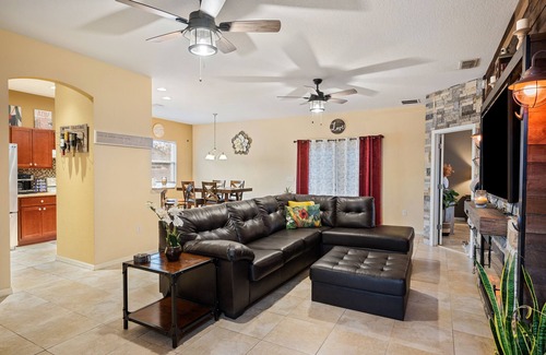 Nichols House | Peaceful 3/2 Family & Pet Friendly Home + Washer/Dryer/Coffee