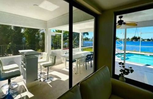 Greenview Shores House | Peaceful 3/2 Wellington Lakeside Home