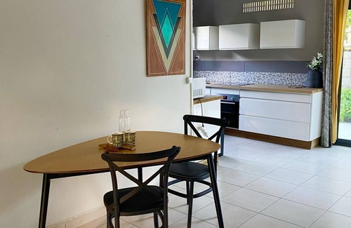 Saint-Joseph House | Peaceful 3-bedroom detached house with Netflix air-conditioning and dishwasher