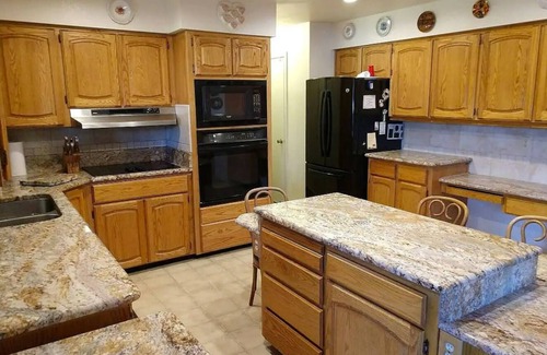 Hayden House | Peaceful 3 Bedroom very close to Silverwood and near Skiing