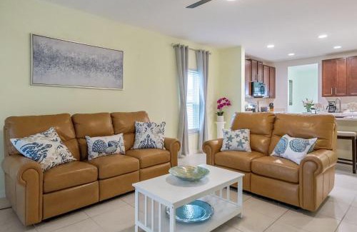 Loughman Villa | Peaceful 3 bedrooms villa with Beautiful view and paver