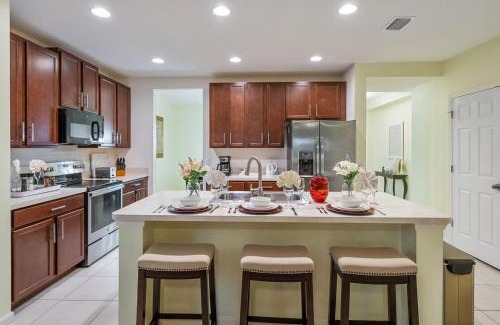 Loughman Villa | Peaceful 3 bedrooms villa with Beautiful view and paver
