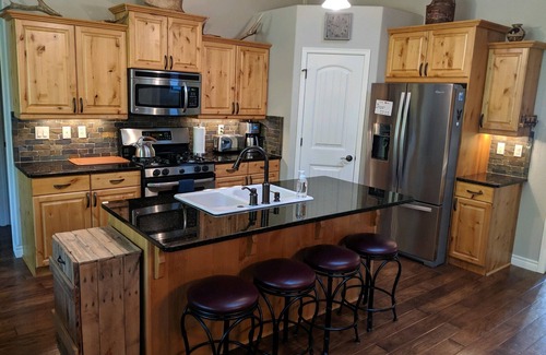 Columbia Falls House | Peaceful, 3bed/3ba Townhome - Private Hot Tub! National Forest access.