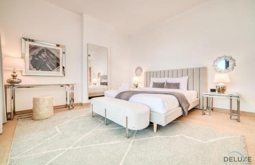 Dubai Apartment | Peaceful 4BR Penthouse with Assistant Room at Le Pont Jumeirah by Deluxe Holiday Homes