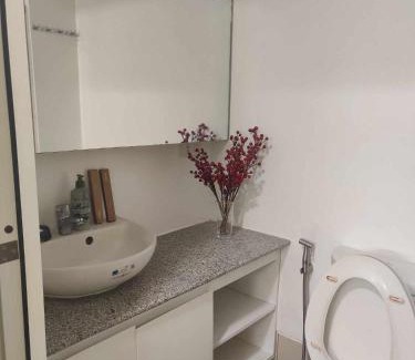 Amadeo Apartment | Peaceful and Relaxing Suite at Cool Residences Tagaytay