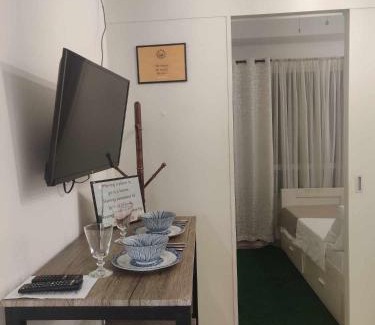 Amadeo Apartment | Peaceful and Relaxing Suite at Cool Residences Tagaytay