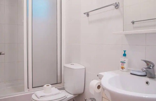 Olivais Apartment | Peaceful and Serene 3 Bedroom Apartment in Lisbon