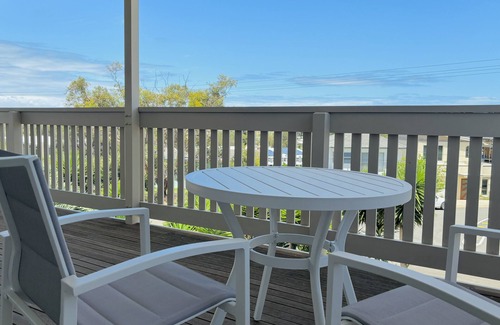 Moana House | Peaceful and spacious, ocean views, mins from beach. Family and pet friendly!