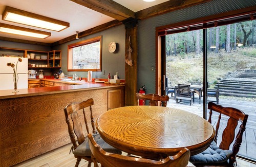 Murphy House | Peaceful Applegate River Valley Sanctuary!