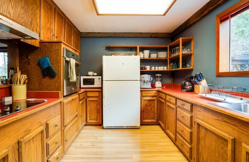 Murphy House | Peaceful Applegate River Valley Sanctuary!