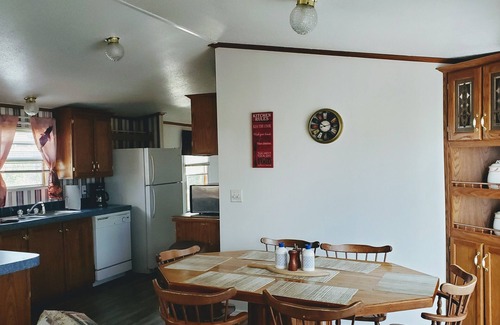 Eagle Nest House | Peaceful/Beautiful Mountain Views & centrally located to all the mountain fun