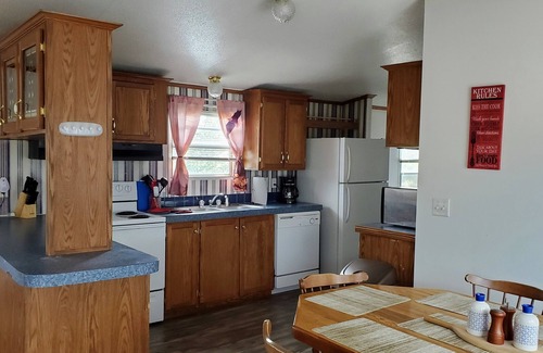 Eagle Nest House | Peaceful/Beautiful Mountain Views & centrally located to all the mountain fun