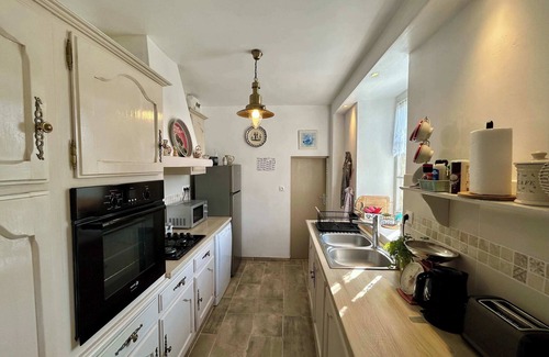 Tredrez-Locquemeau House | Peaceful Breton cottage for 4