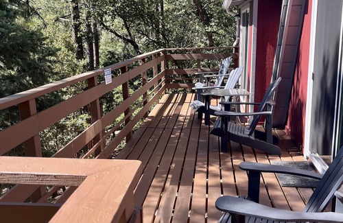 Prescott Cabin | Peaceful cabin in the woods, just 9 miles to whiskey Row