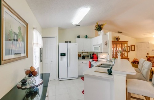 Vero Lake Estates House | Peaceful Coastal Home with fenced yard/BBQ