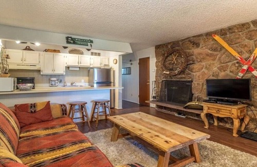 Winter Park Condo | Peaceful condo on river in downtown WP w/pool