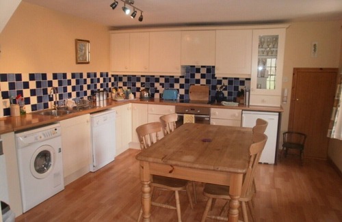 Murthly Cottage | Peaceful, cosy cottage in idyllic Highland Perthshire in beautiful scenery