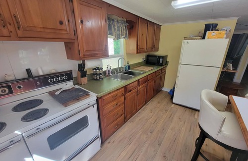 Saluda Cottage | Peaceful Cottage on Lake Murray in Saluda