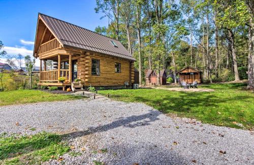 Blissfield Apartment | Peaceful Creekside North Studio with Fire Pit