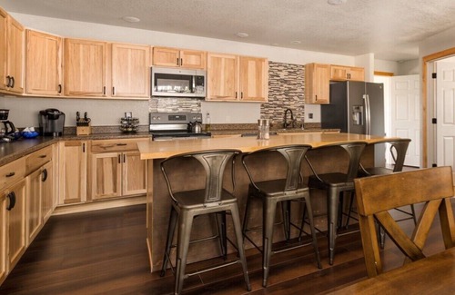 Black Hawk House | Peaceful Escape in Scenic Black Hawk w/Hot Tub