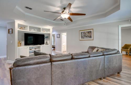 Fairhope House | Peaceful Fairhope Cottage with Covered Patio!