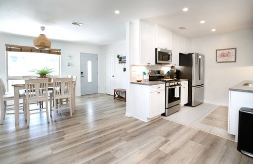 East Pensacola Heights House | Peaceful Family Getaway Pool/Hot Tub Near Downtown